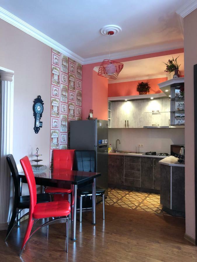 Apartment Gio Batumi Exterior photo